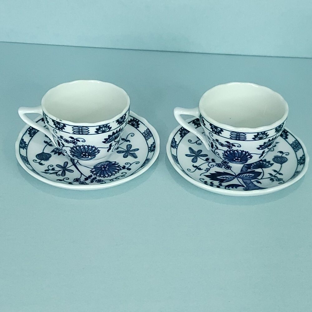 Vienna Woods Meissen Blue Onion Fine China 2 Teacups Saucers Set Fine China